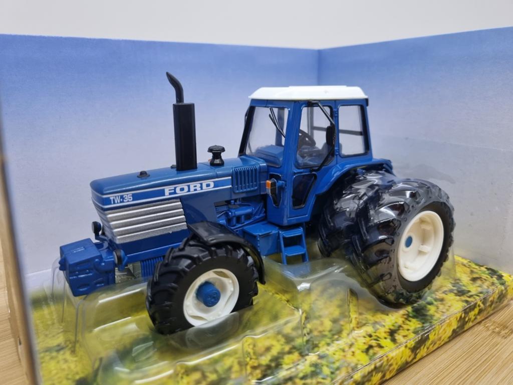 Britains Ford TW 35 Tractor Dual Wheels 1:32, Tractor of Landbouw, Nieuw, Britains, Tw