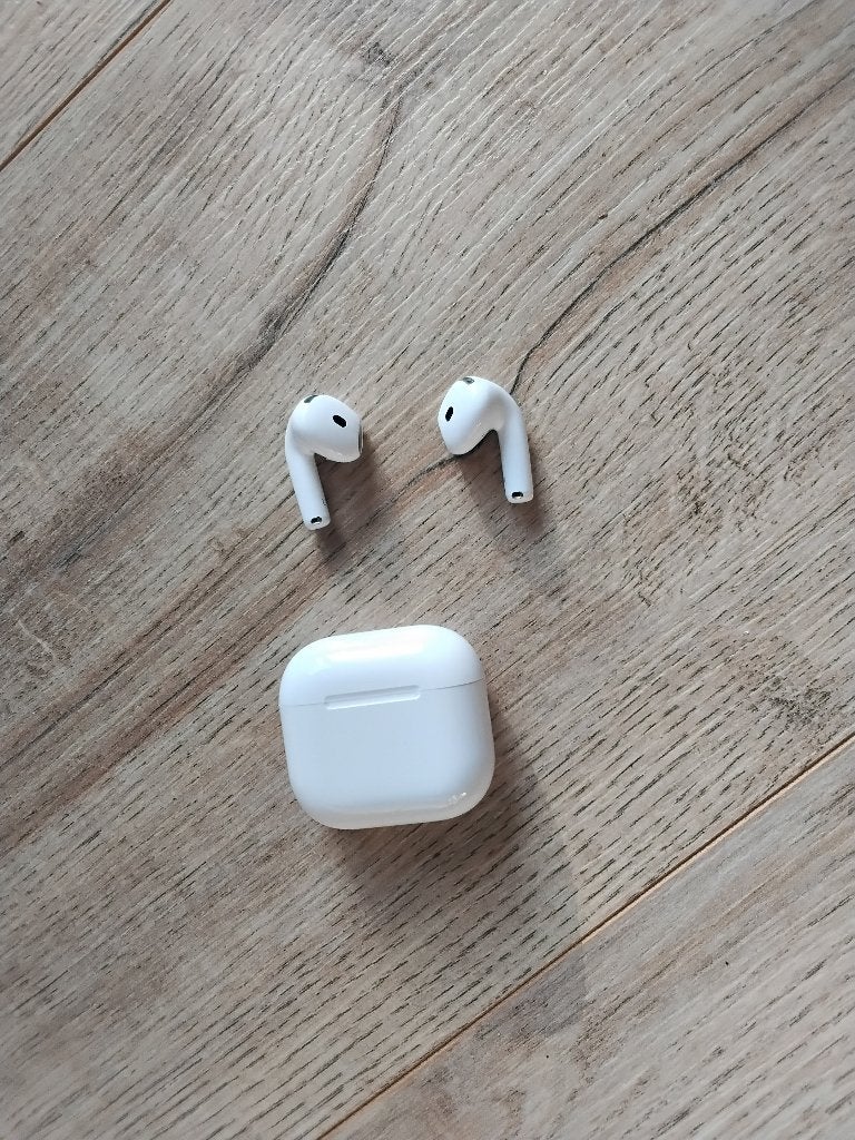 Airpods 4 met ANC in nieuwstaat en met doos, Audio, Tv en Foto, Koptelefoons, In-ear, Ophalen of Verzenden, Zo goed als nieuw