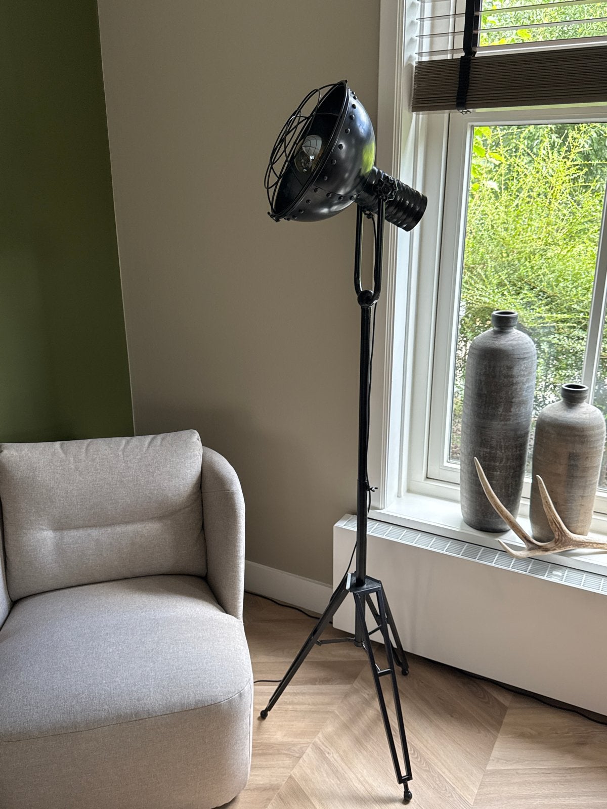 Industriële Vloerlamp Zwart - Studio Spot Design, Huis en Inrichting, Ophalen, E27 (groot), Zo goed als nieuw, Metaal