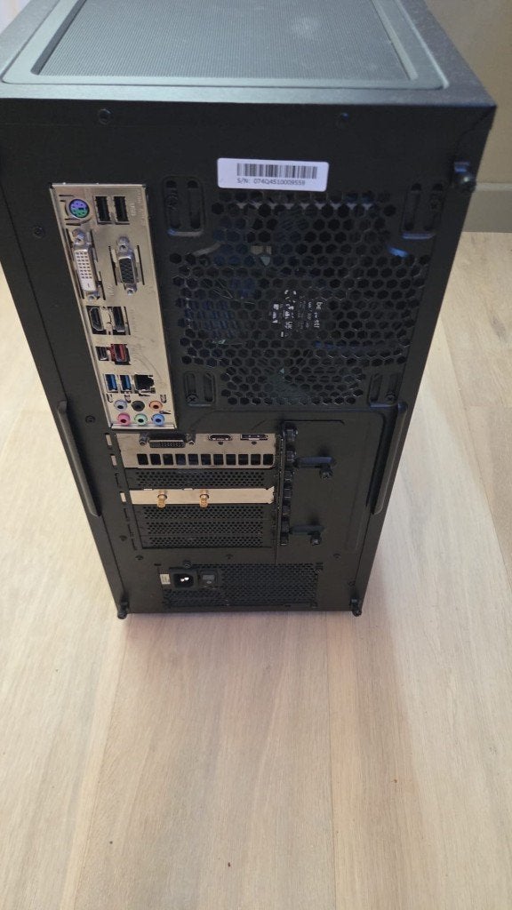 Desktop computer, Ophalen, Gebruikt, 32 GB, Zelf gebouwde pc