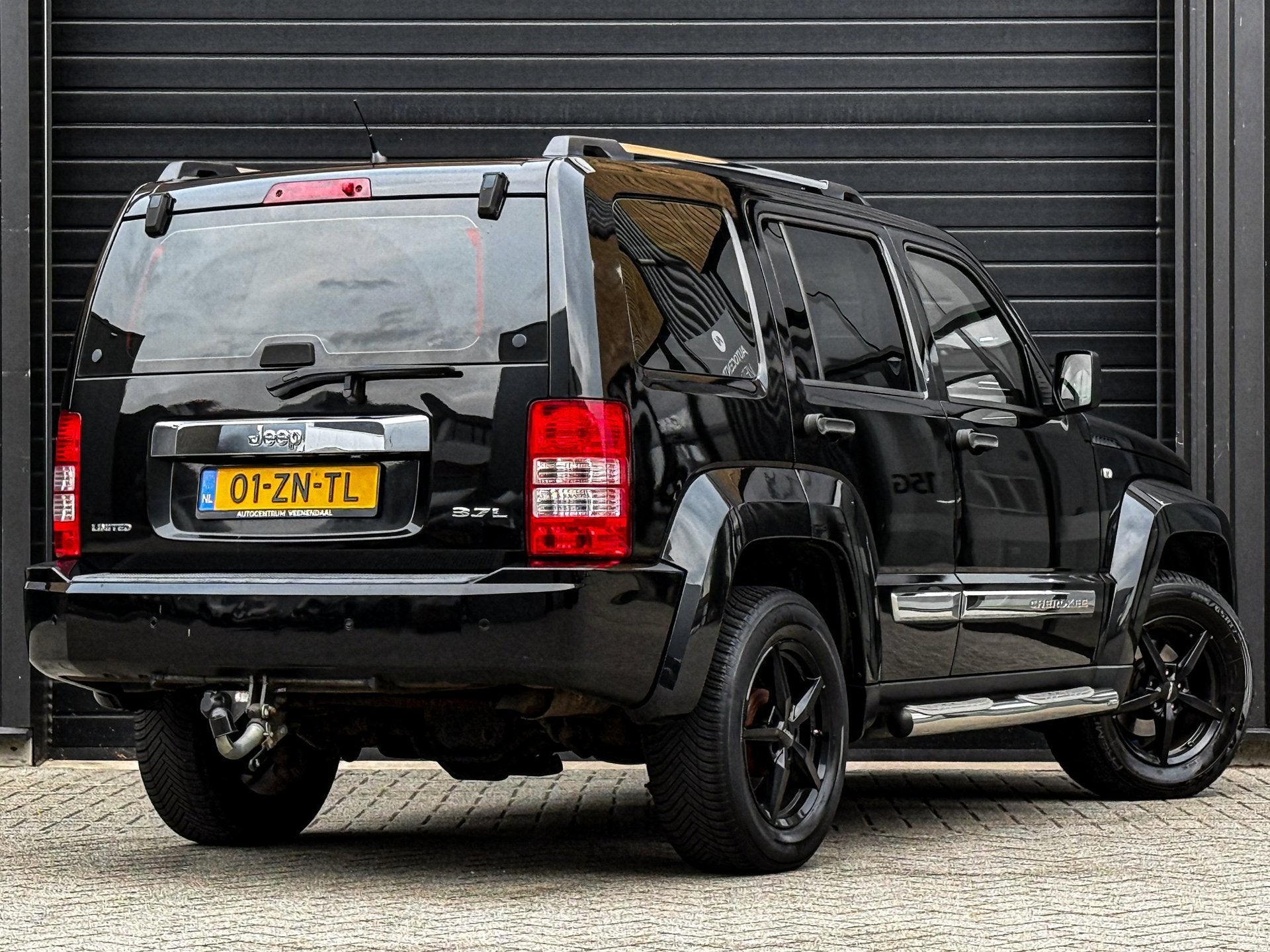 Jeep Cherokee 3.7 V6 Limited AUT NAP/PANO/LEDER/CRUISE/STOEL, Auto's, Automaat, Gebruikt, Onderhoudsboekje, 6 cilinders