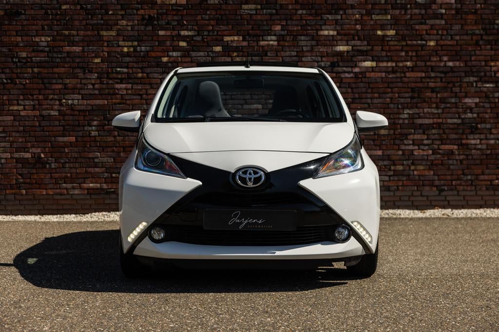Toyota Aygo 1.0 VVT-i x-wave 5-drs | Cabrio | Camera | Airco, Voorwielaandrijving, Euro 5, Gebruikt, Zwart