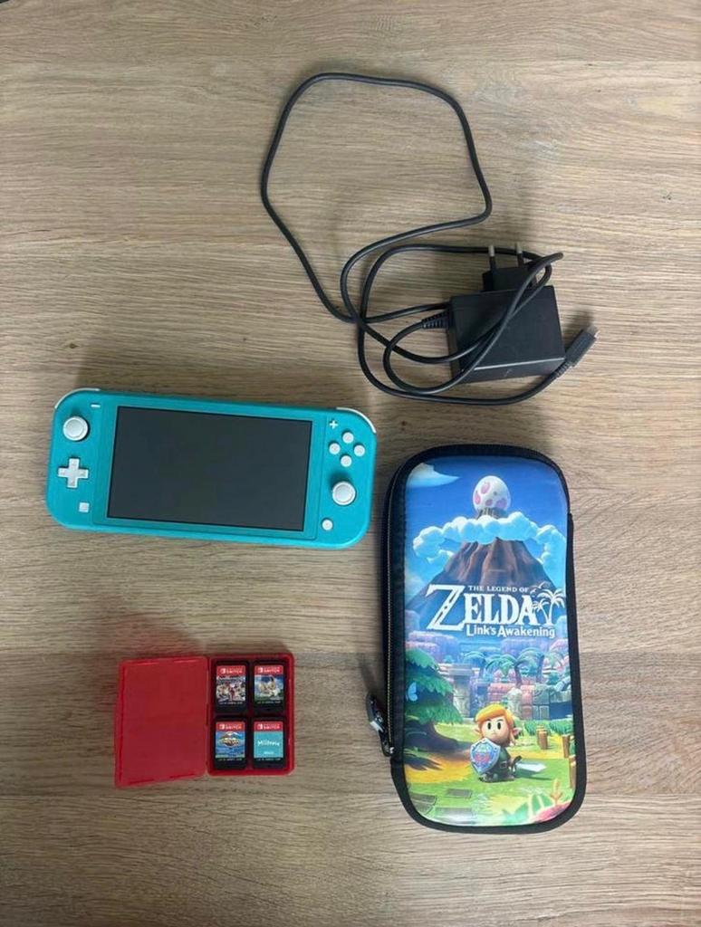 Nintendo Switch Lite Turquoise met Zelda hoes en games, Met games, Ophalen of Verzenden, Zo goed als nieuw, Switch Original