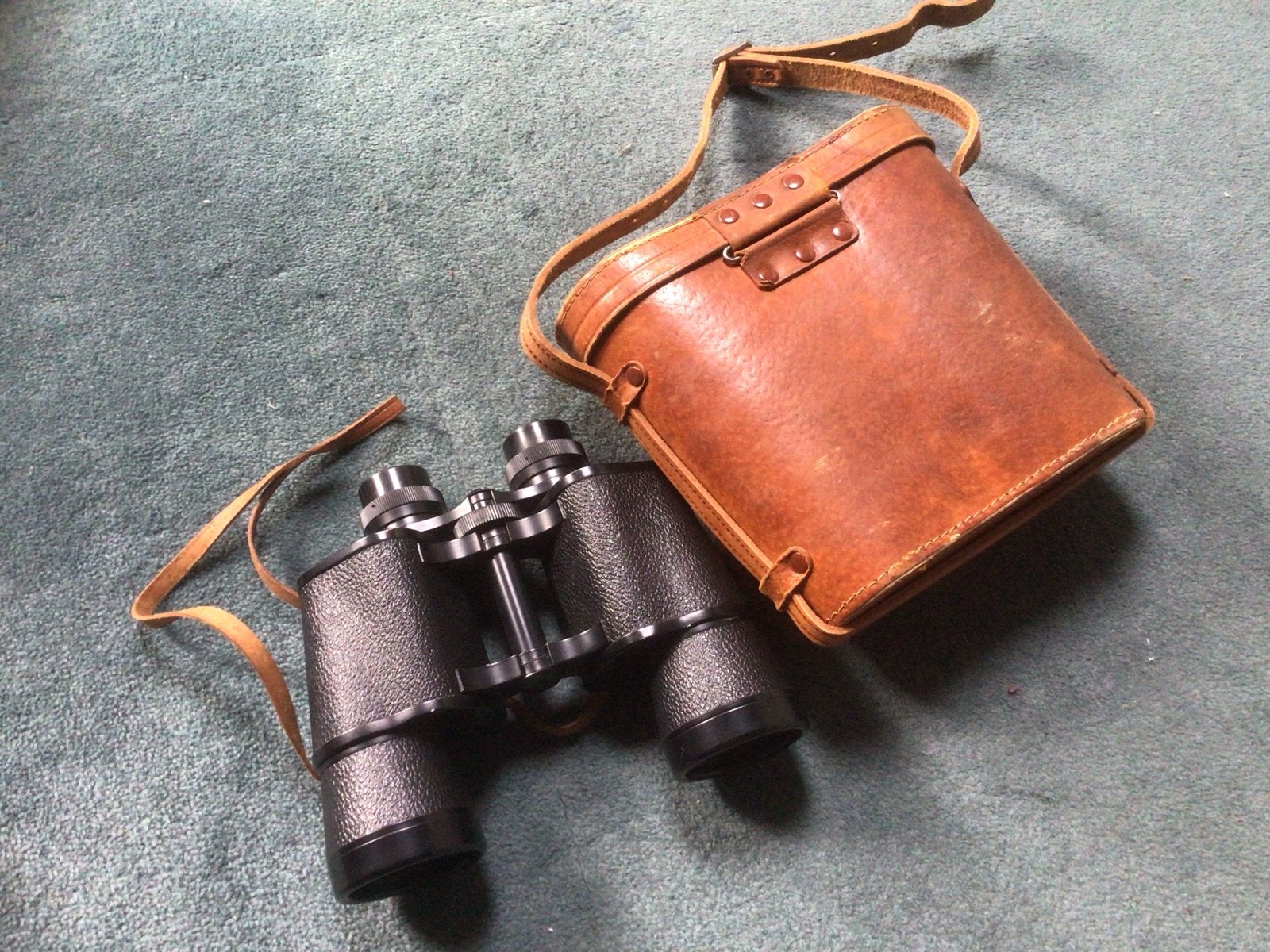 Vintage verrekijker 7x50 met leren tas, Ophalen, Gebruikt, Minder dan 8x, Porro (met knik)