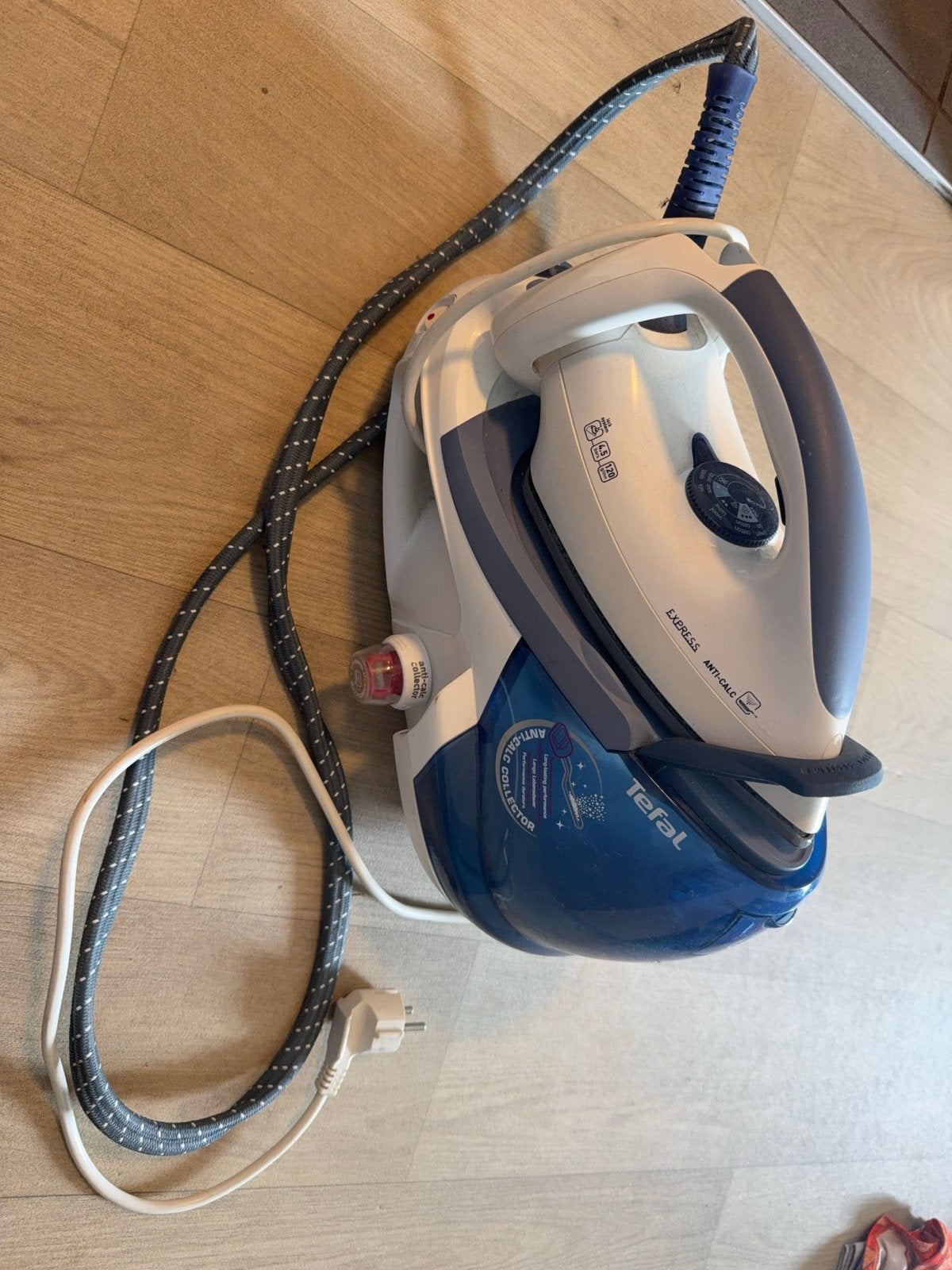 Tefal Express Anti-Calc Stoomgenerator Strijkijzer, Ophalen of Verzenden, Zo goed als nieuw, Strijkijzer met snoer