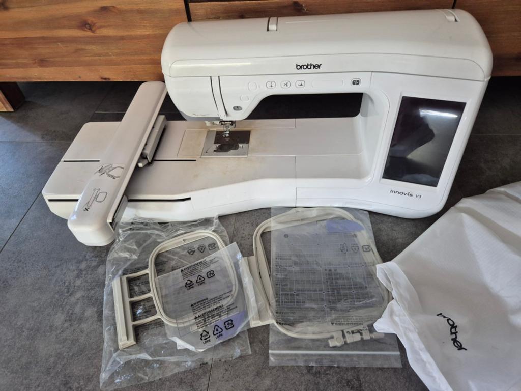 Brother Innov-is V3 borduurmachine, Ophalen, Lockmachine, Brother