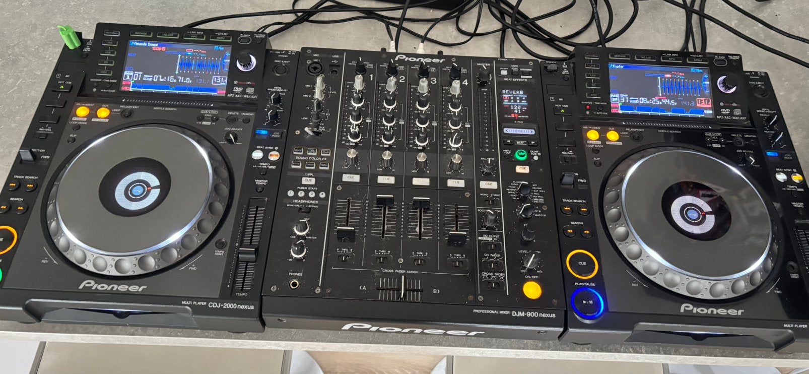 2x CDJ-2000 NEXUS + DJM-900NEXUS, Ophalen, Zo goed als nieuw, Pioneer