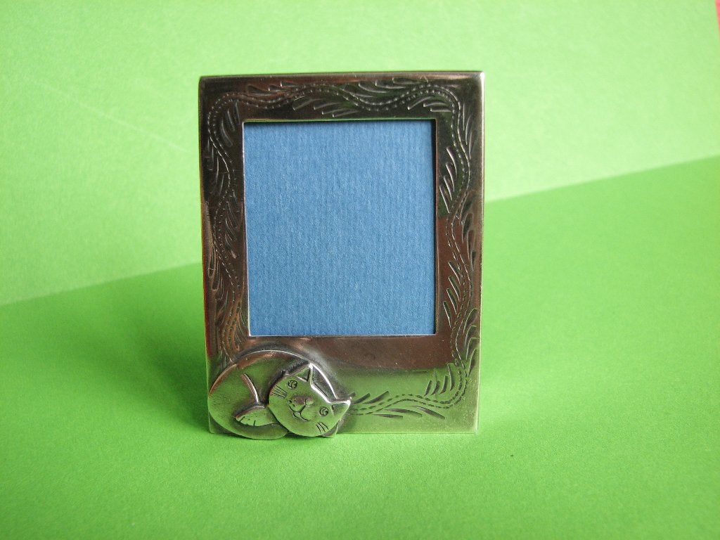 Mooi en Grappig Zilveren Fotolijstje met Poesje links onder, Antiek en Kunst, Verzenden, Zilver