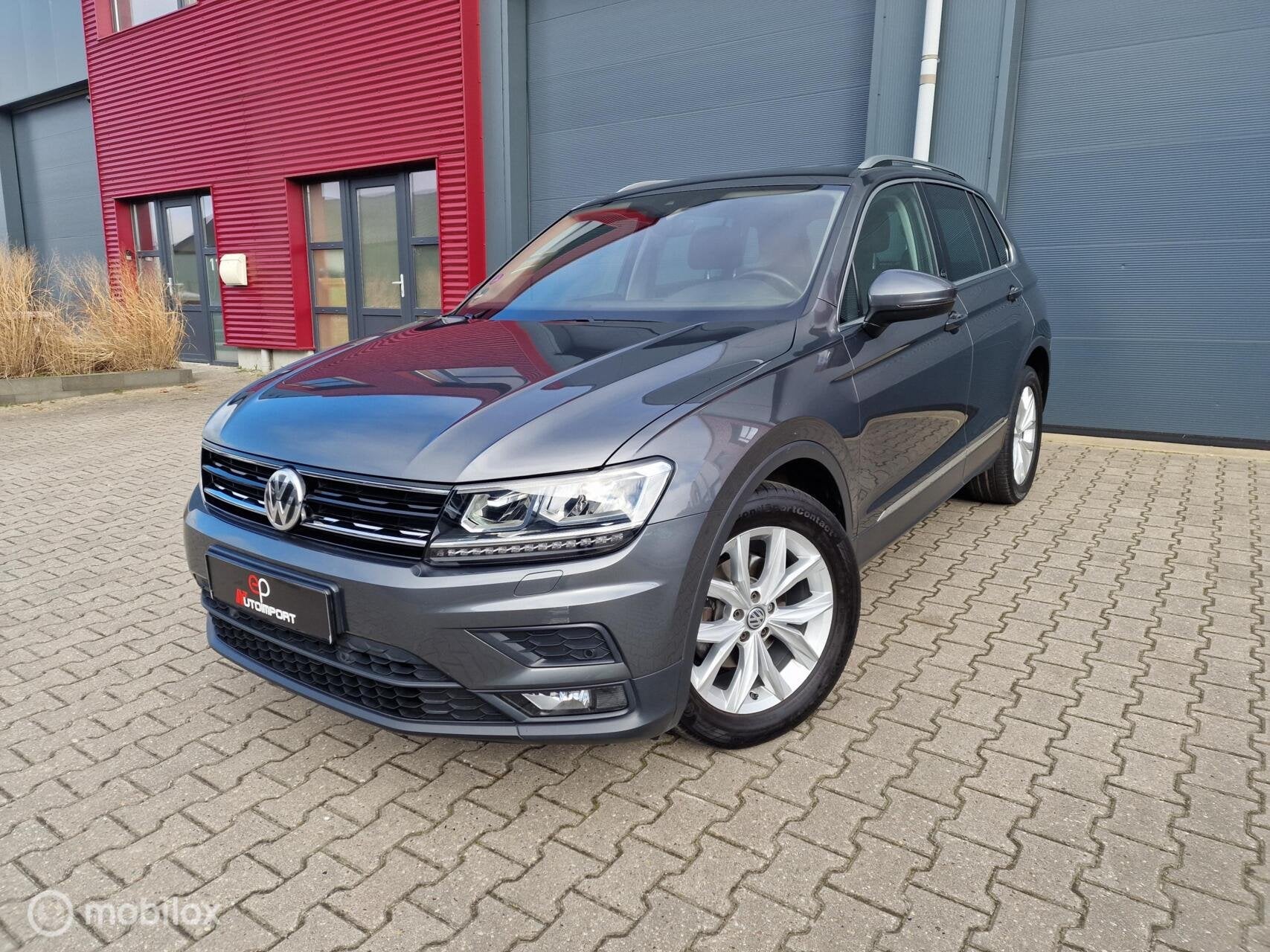 Volkswagen Tiguan 1.4TSI /Panoramadak /Trekhaak / Camera, Stof, 4 cilinders, 150 pk, SUV of Terreinwagen