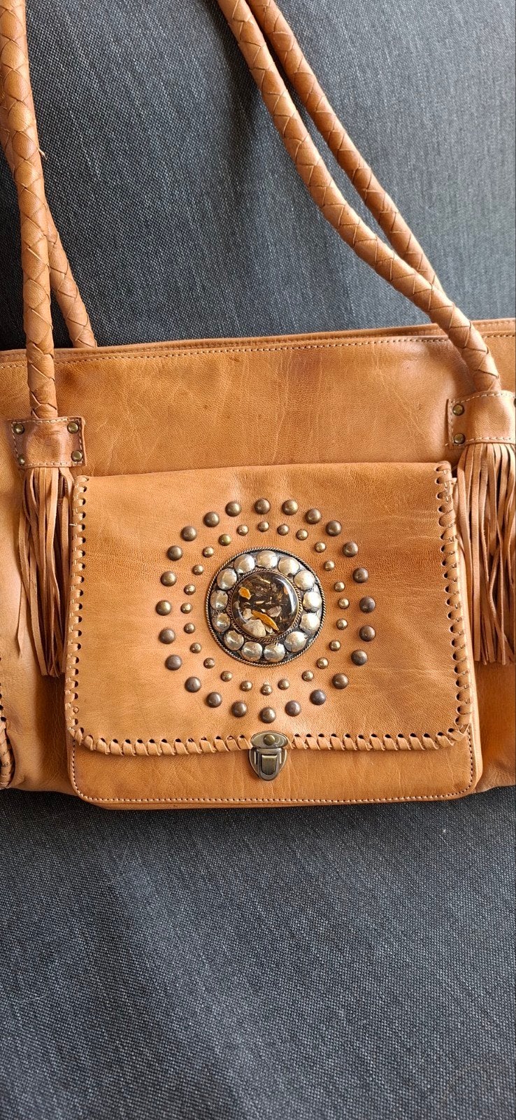 Nieuwe leren handtas met studs en kwastjes, Ophalen, Gebruikt, Bruin, Handtas