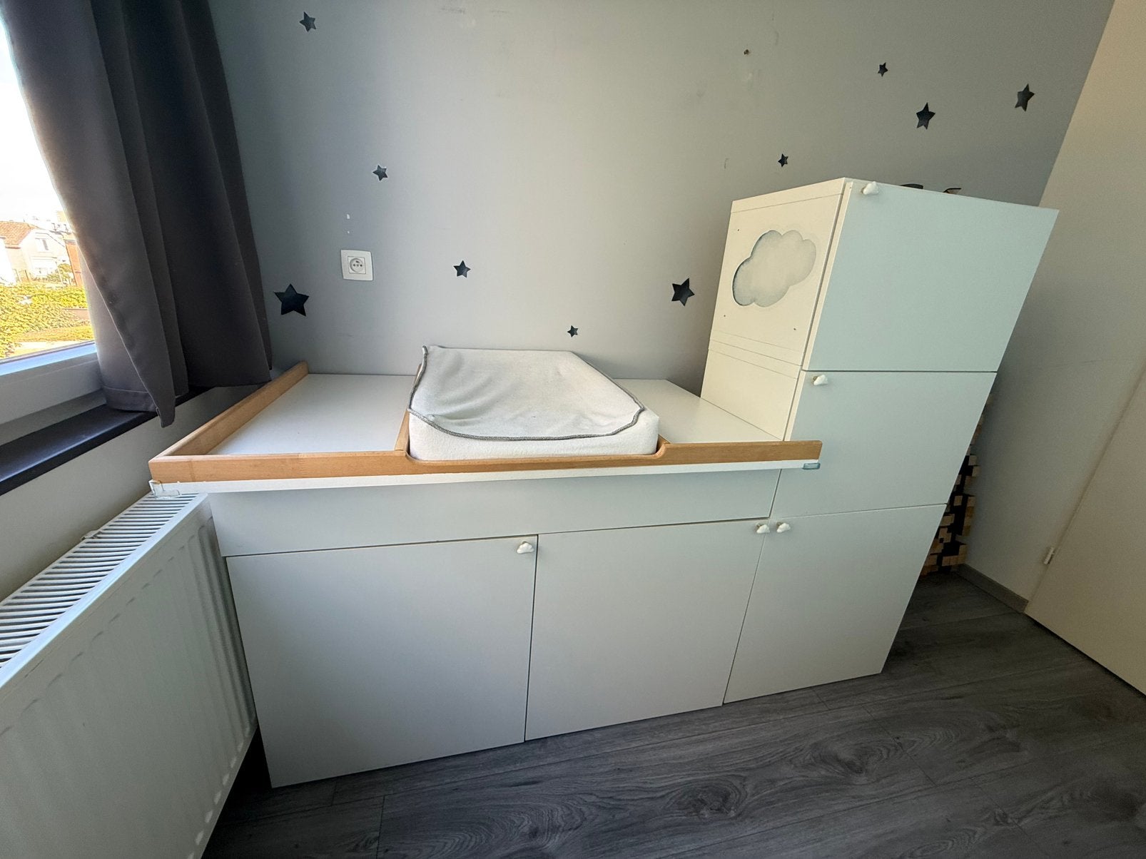 GRATIS: Witte commode babykast (zelf demonteren), Ophalen, 50 tot 70 cm, 90 tot 105 cm, 100 cm of meer