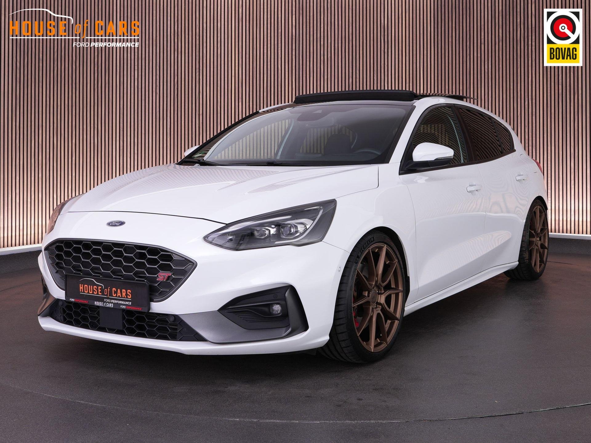 Ford Focus ST-3 2.3 280pk |19" TEC wielen|H&R verlagingsvere, 1408 kg, Gebruikt, 4 cilinders, Leder en Stof