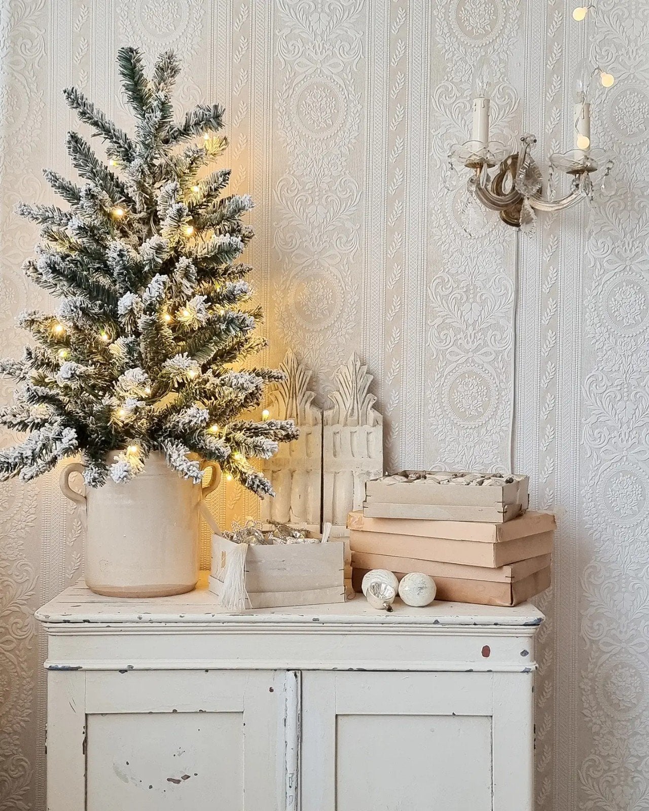Royal christmas flocked tree kunat Kerstboom 75 cm., Diversen, Kerst, Ophalen of Verzenden