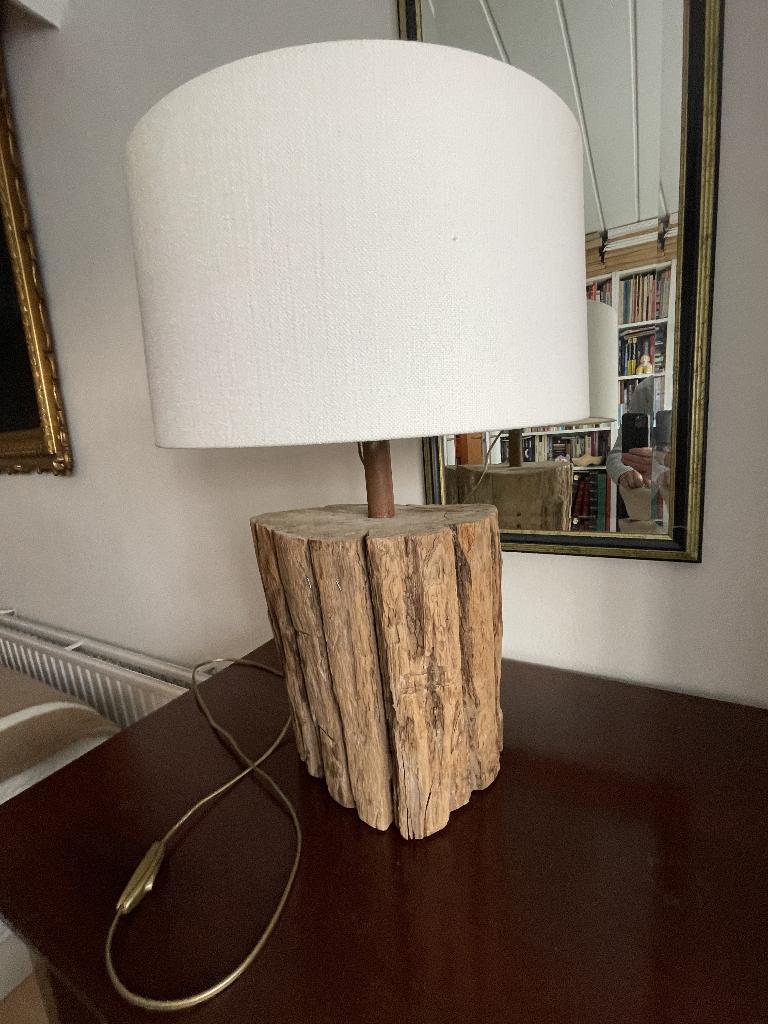 Tafellamp met boomstamvoet, Huis en Inrichting, Ophalen, Zo goed als nieuw, Stof, 50 tot 75 cm