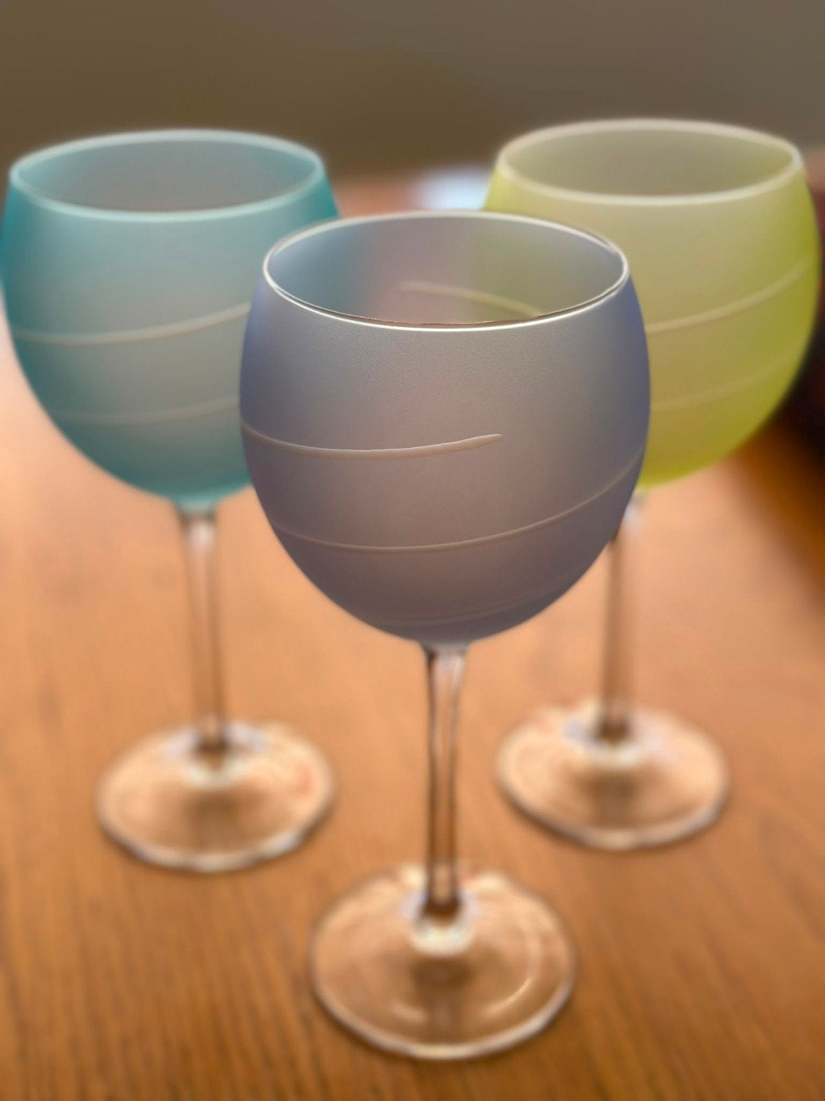 Set van 3 gekleurde libbey wijnglazen met spiraalmotief, Ophalen