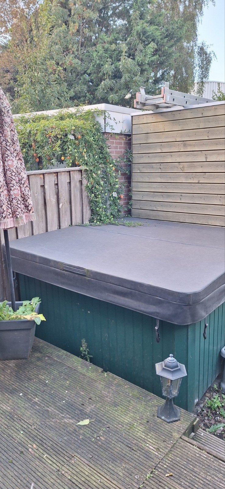 Jacuzzi 2x2 meter met cover. Merk Artesian Spa., Ophalen, Gebruikt, Afdekzeil, Vast
