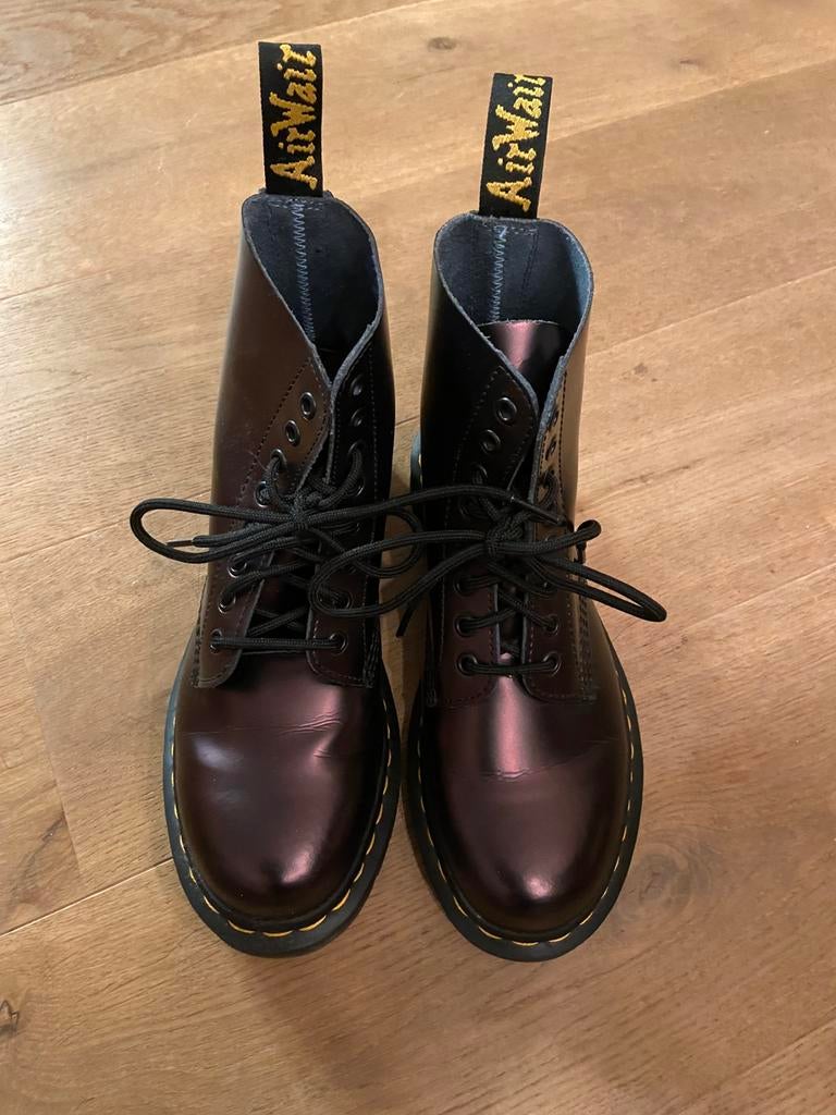 Nieuwstaat Dr Martins enkellaars model 1460 mt 39, Ophalen of Verzenden, Nieuw, Roze, Lage of Enkellaarzen