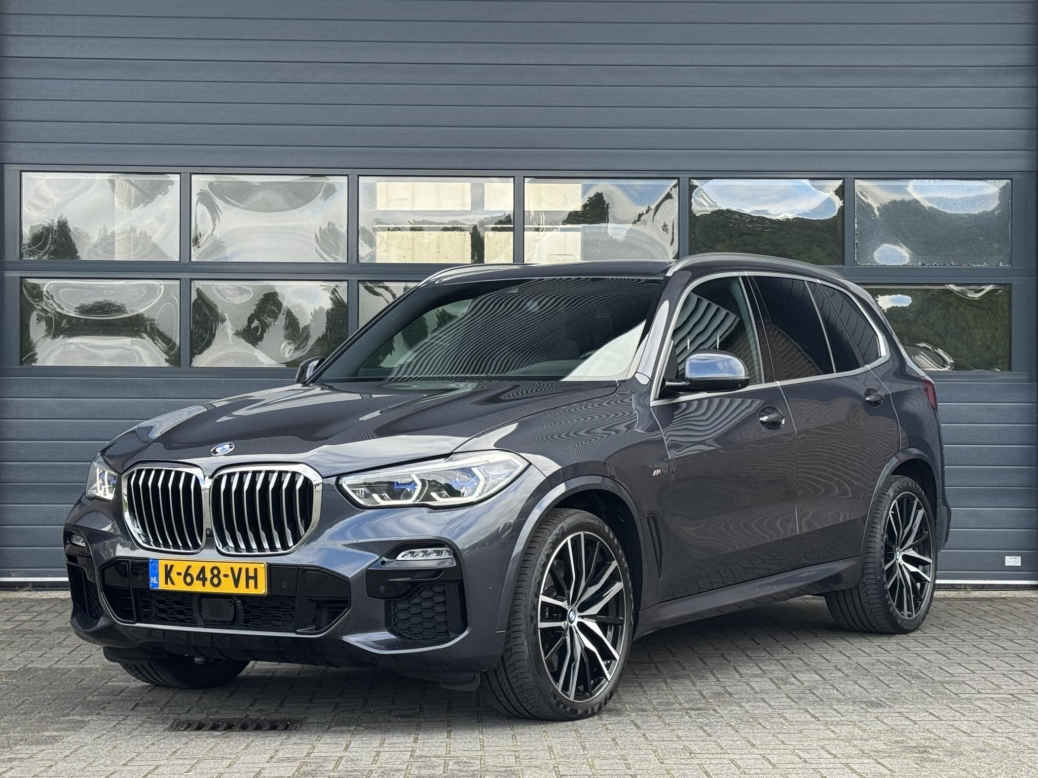 BMW X5 XDRIVE40I HIGH EXECUTIVE I M-SPORT I SCHUIF/KANTELDAK, Auto's, Gebruikt, Met garantie (alle), 340 pk, Leder