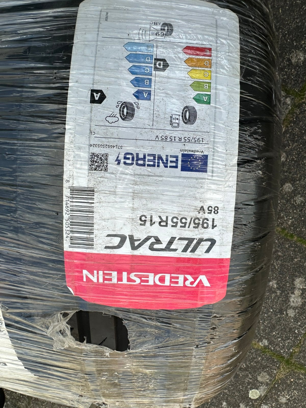 Nieuwe banden vredestein 195/55R15/85v, Ophalen, 15 inch, Nieuw, Band(en)