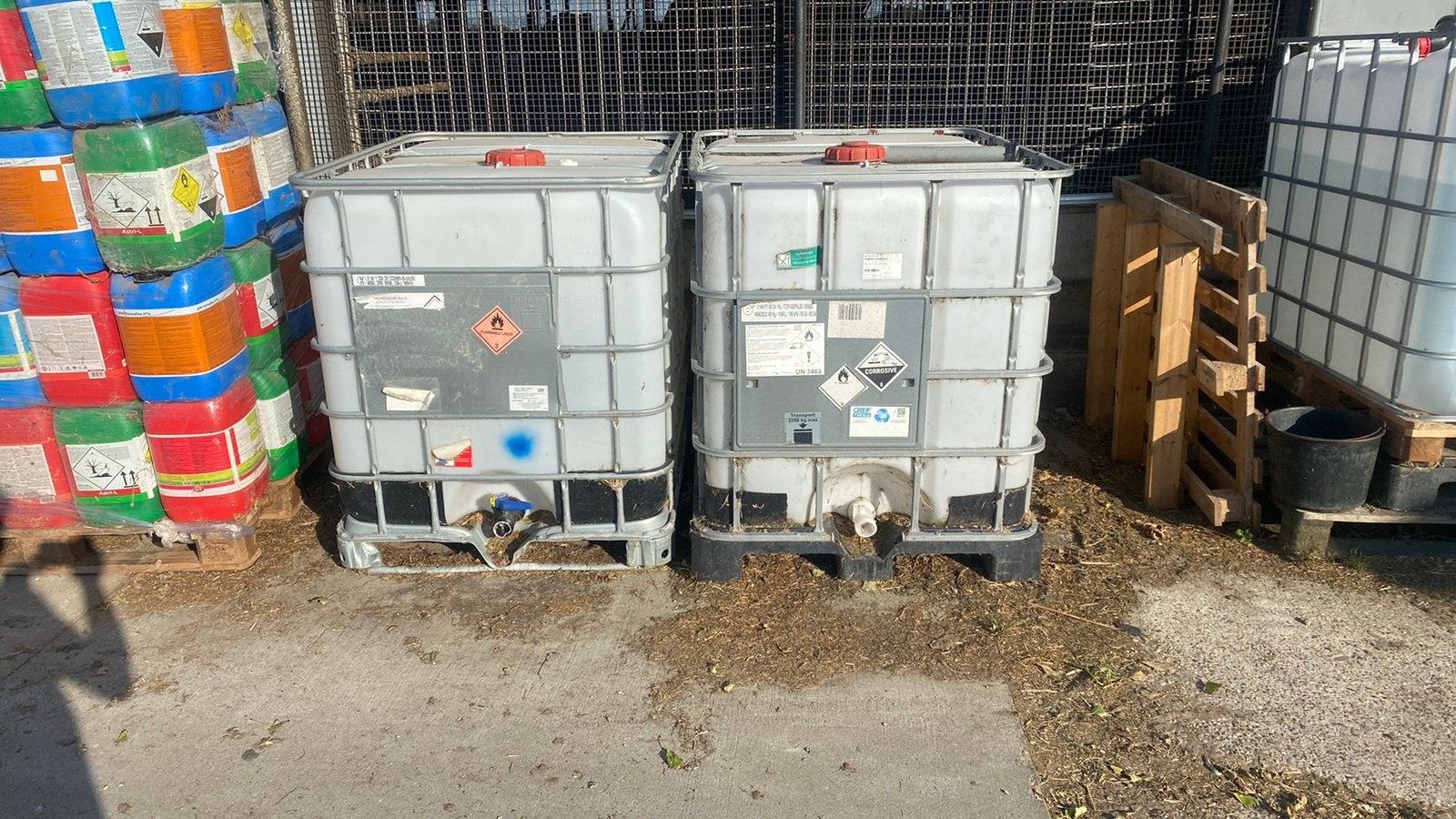 IBC vat, Tuin en Terras, 150 liter of meer, Ophalen, Zo goed als nieuw