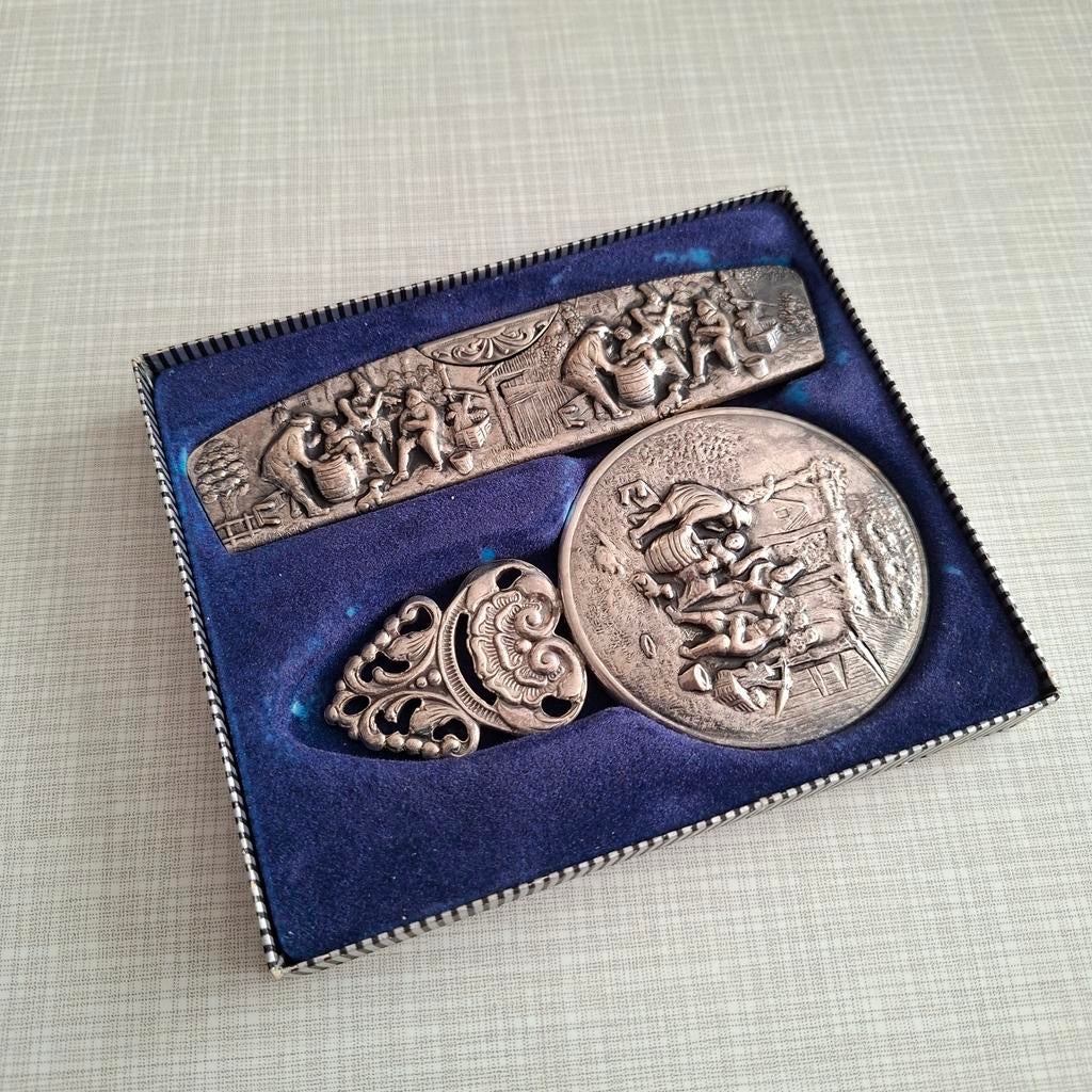 Set van een kamhouder met spiegeltje zilver, Ophalen of Verzenden, Zilver