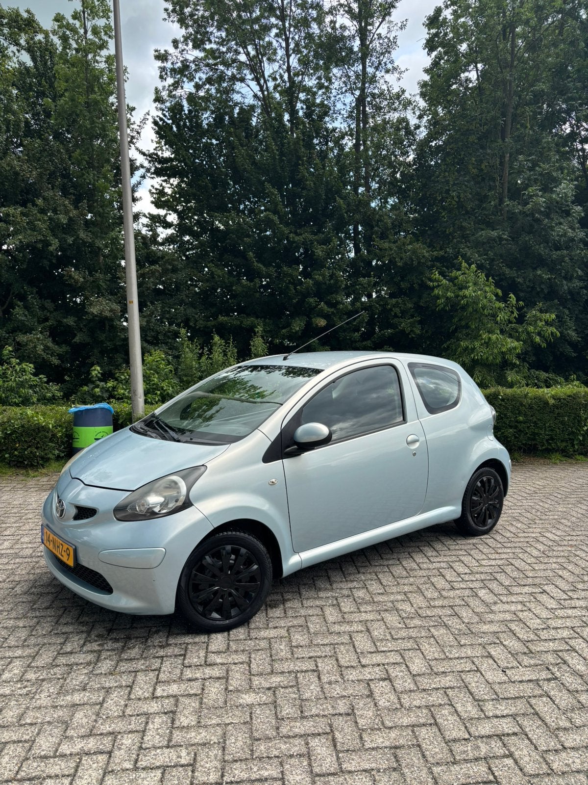 Toyota Aygo Blauw NIEWE APK, Auto's, Toyota, Voorwielaandrijving, Stof, Metallic lak, 68 pk