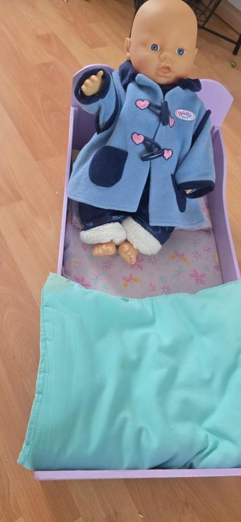 Baby born met bed, Ophalen, Babypop