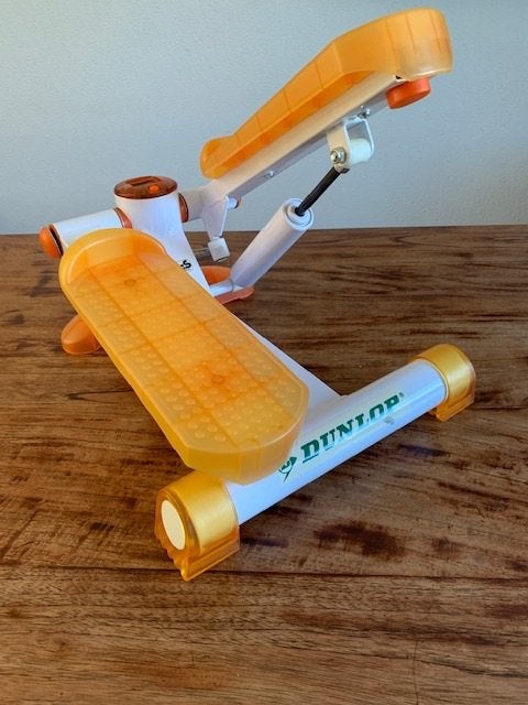 Mini DUNLOP Stepper voor extra beweging, Sport en Fitness, Fitnessapparatuur, Ophalen, Gebruikt, Benen, Stepapparaat