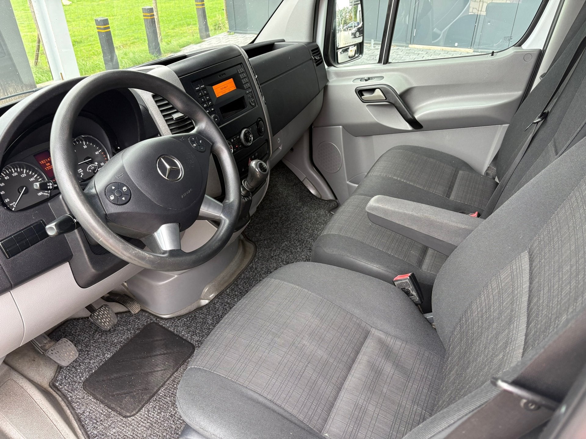 Mercedes-Benz Sprinter 310 2.2 CDI 366 L2 H2 Airco, Auto's, Gebruikt, Zwart, 2255 kg, Wit
