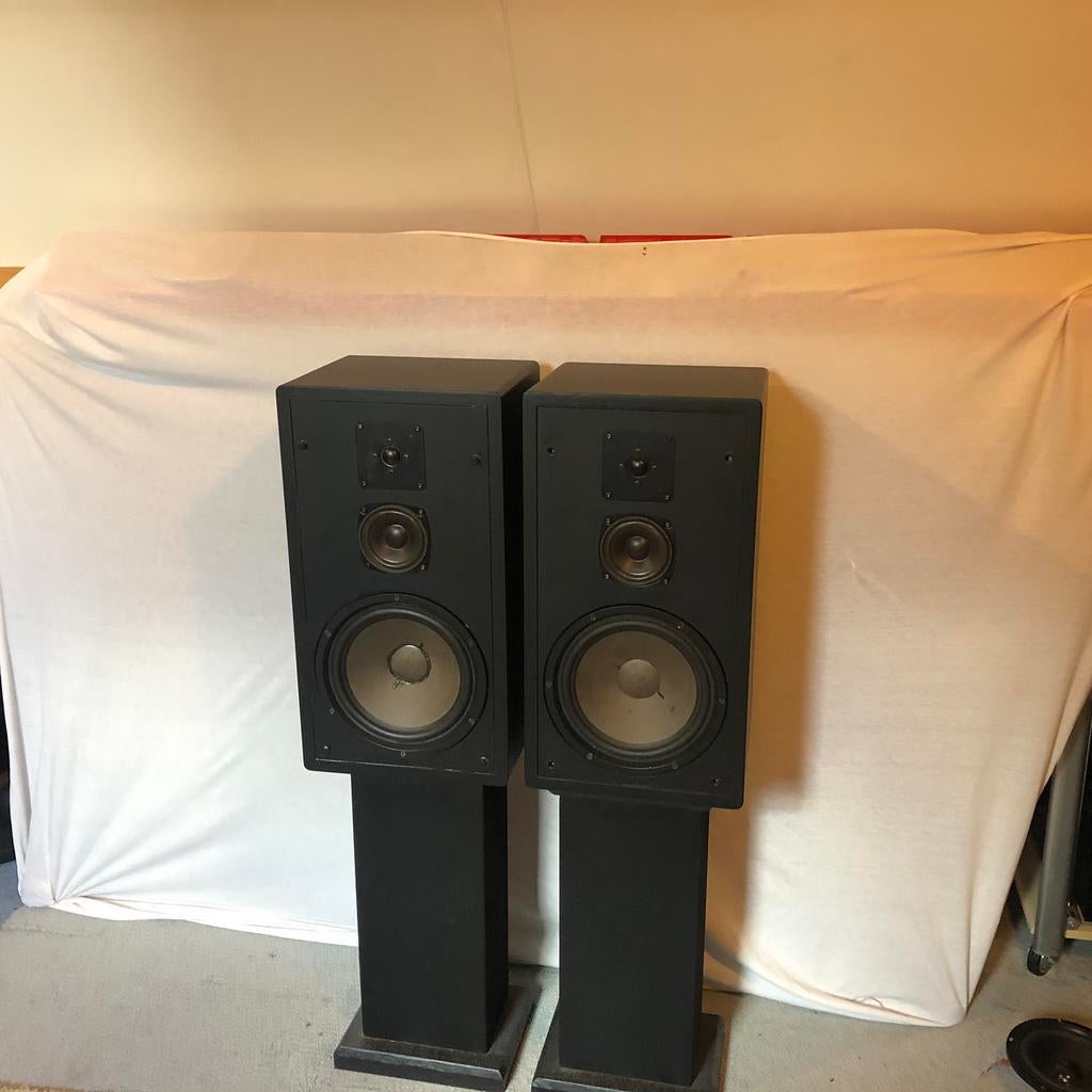 BNS 382, Zo goed als nieuw, 60 tot 120 watt, Front, Rear of Stereo speakers, Ophalen