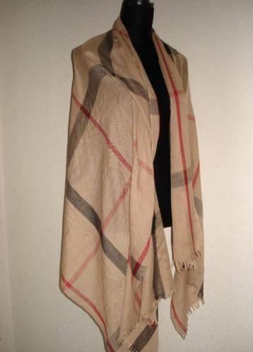 Burberry sjaal, Kleding | Dames, Mutsen, Sjaals en Handschoenen, Verzenden, Maat 46/48 (XL) of groter, Zo goed als nieuw, Burberry