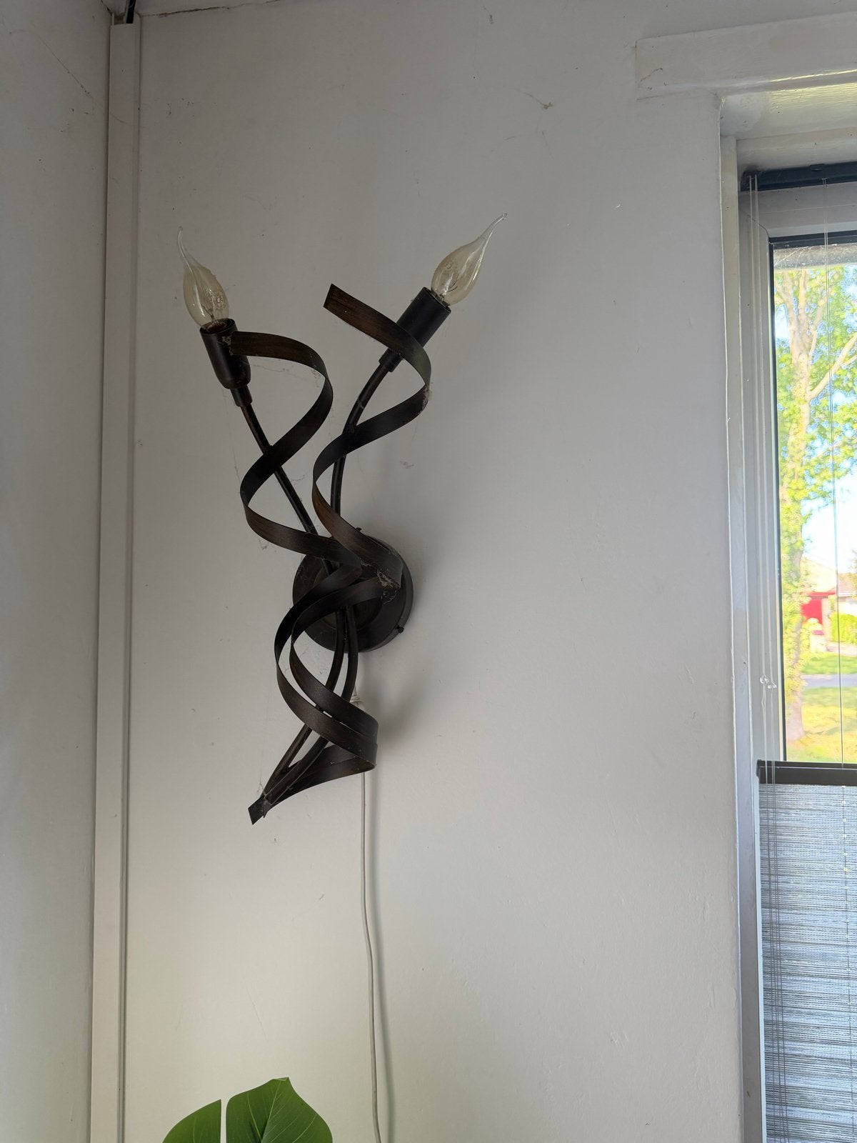 Koperkleurige Wandlamp met Spiraal Design, Met snoer/stekker, Gebruikt, E14 (klein), Ophalen of Verzenden