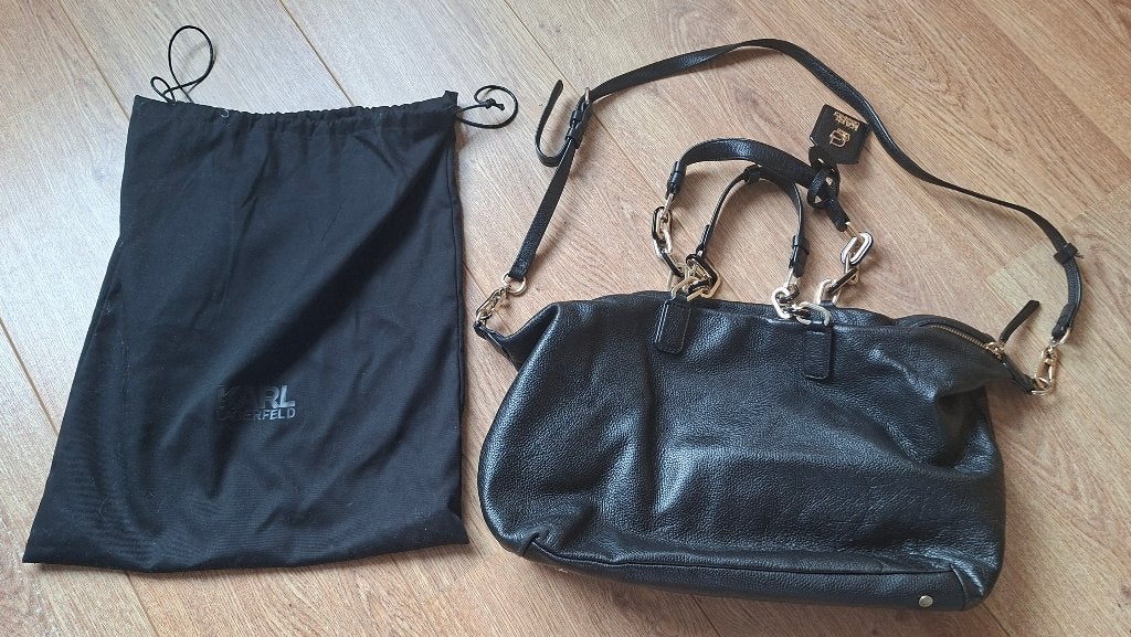 Zwarte leren schoudertas van Karl Lagerfeld met beschermhoes, Sieraden, Tassen en Uiterlijk, Overige merken, Zwart, Ophalen of Verzenden