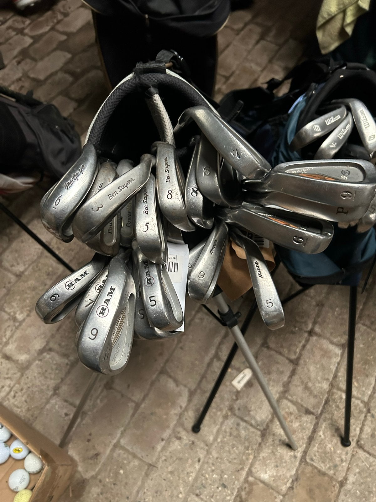 Foto 2 van Grote partij golfsets - compleet en aanvullend