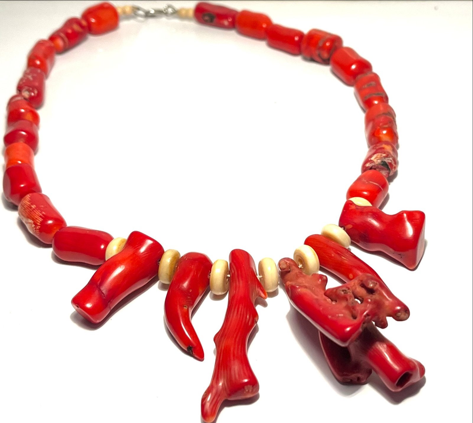 Vintage ketting rood koraal, Gebruikt, Verzenden, Steen of Mineraal, Met edelsteen
