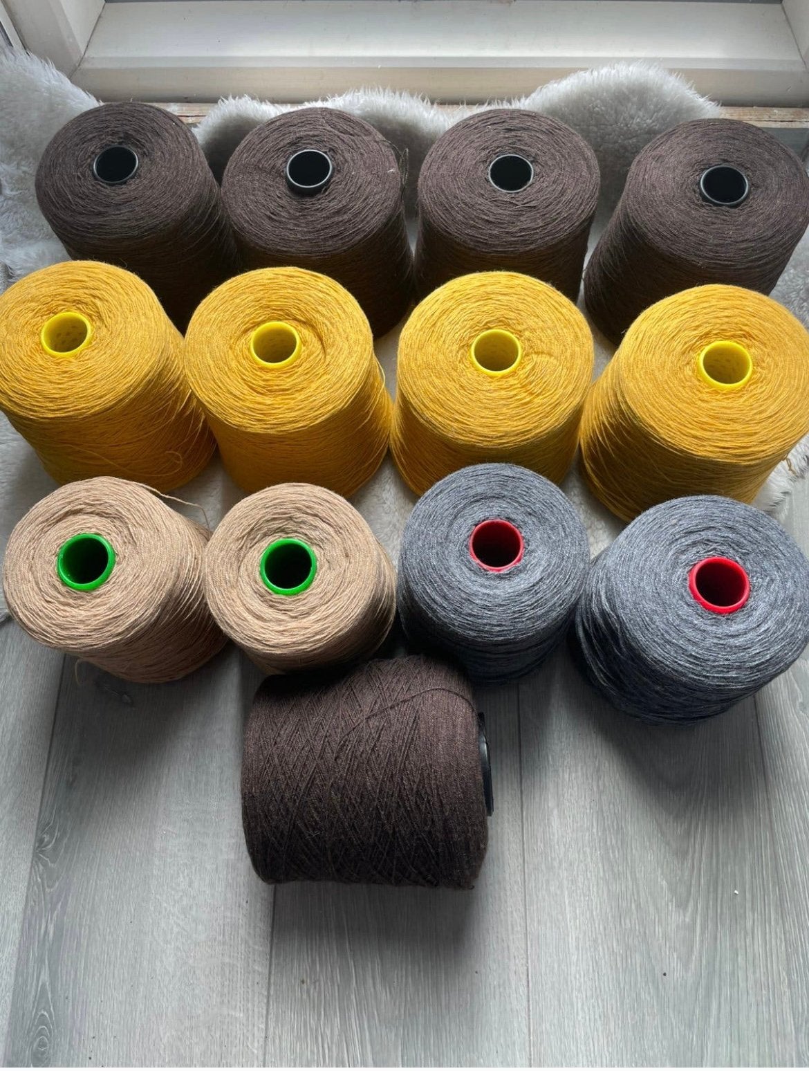 breimachine garen 85% wol per stuk *bijna op*, Ophalen of Verzenden, Zo goed als nieuw, Breien of Haken, Wol of Garen