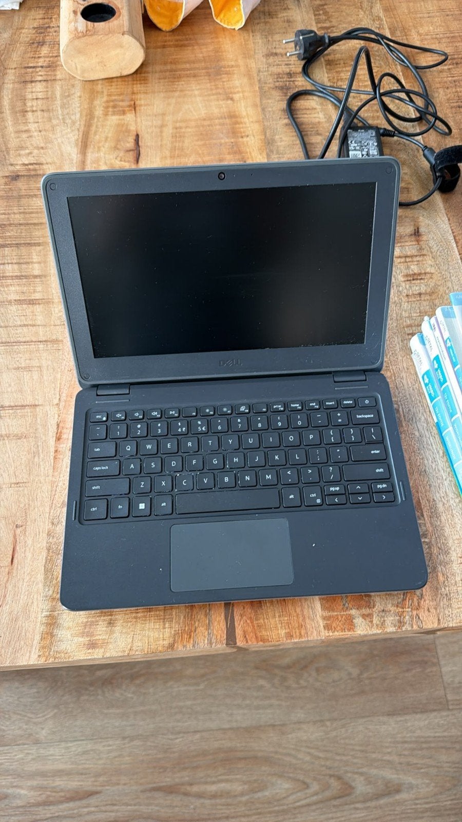 Dell Latitude 3120 Laptop - Windows 11 Pro, Computers en Software, Windows Laptops, Ophalen, Gebruikt, Qwerty, 10 inch of minder
