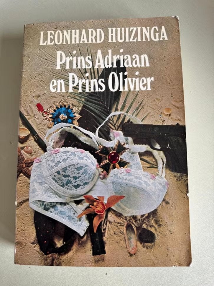 Boek Leonhard Huizinga Prins Adriaan en Prins Olivier, Ophalen of Verzenden, Gelezen, Leonhard Huizinga, Nederland