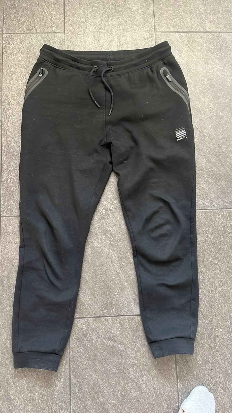 Superdry joggingbroek, Kleding | Heren, Ophalen of Verzenden, Zo goed als nieuw, Maat 48/50 (M), Zwart