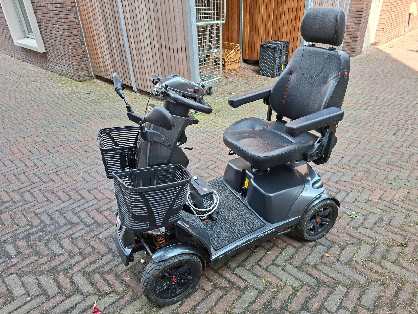 Scootmobiel Mango FR1 kl: grijs, Ophalen, Gebruikt, Mango, 16 km/u of meer