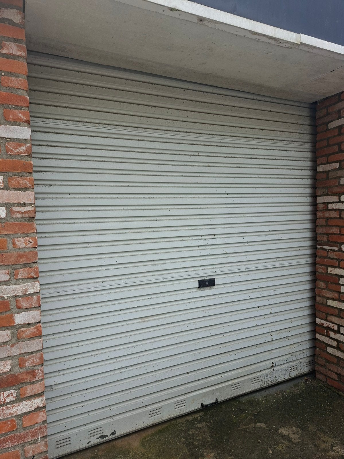 Te koop polynorm garage roldeur  maten 245 breed 250 hoog, Doe-het-zelf en Verbouw, Rolluiken, Ophalen of Verzenden, Zo goed als nieuw