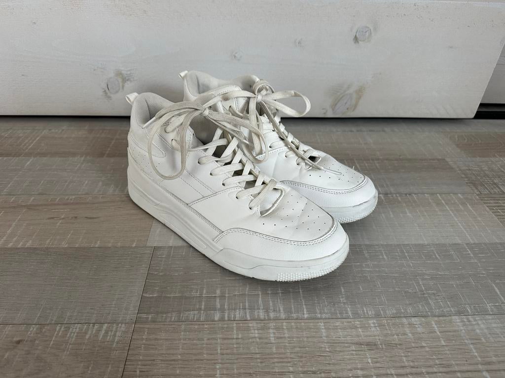 Sneaker hoog model wit maat 43, Kleding | Heren, Schoenen, Wit, Ophalen of Verzenden, Sneakers of Gympen, Gedragen