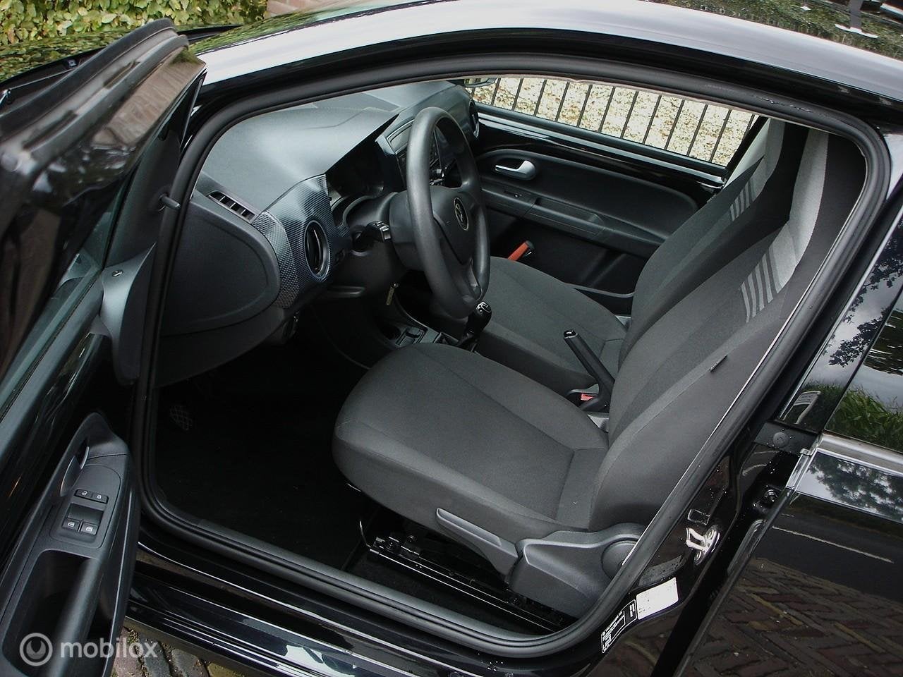 Volkswagen Up! 1.0 (Bj 2021') Clima|Cruis|Led|Camera|OrigNL, Auto's, Dealer onderhouden, Gebruikt, 4 stoelen, Origineel Nederlands
