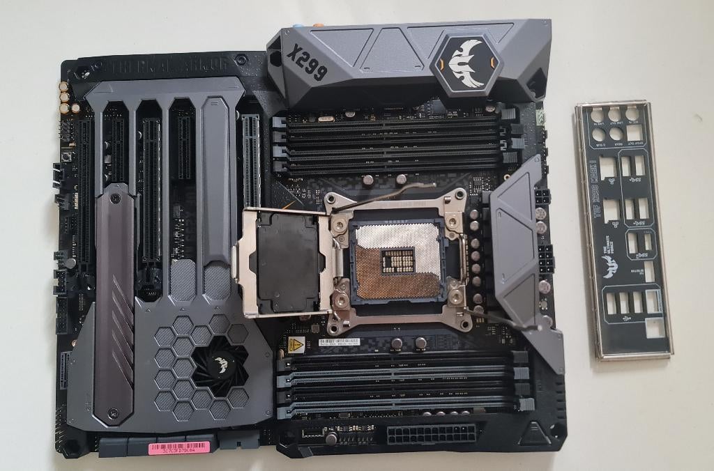 Asus Tuf X299 Mark1, DDR4, Ophalen of Verzenden, Zo goed als nieuw, ATX