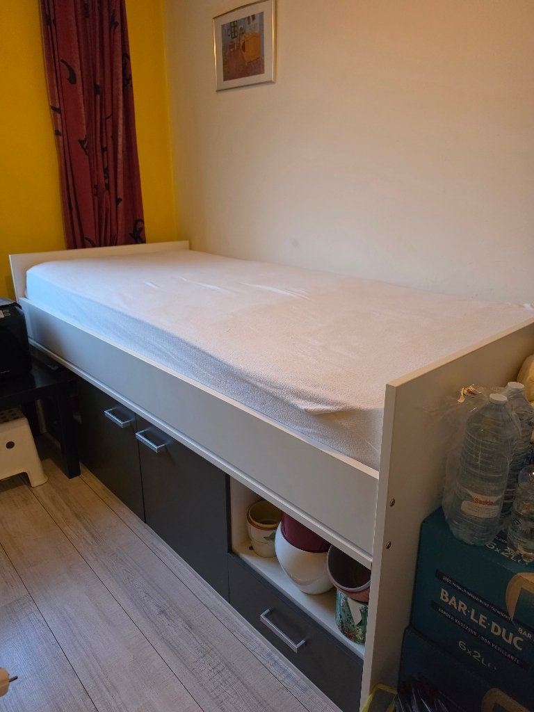 Eenpersoonsbed met opbergruimte en matras, Ophalen, 85 tot 100 cm, Zo goed als nieuw, 180 cm of meer