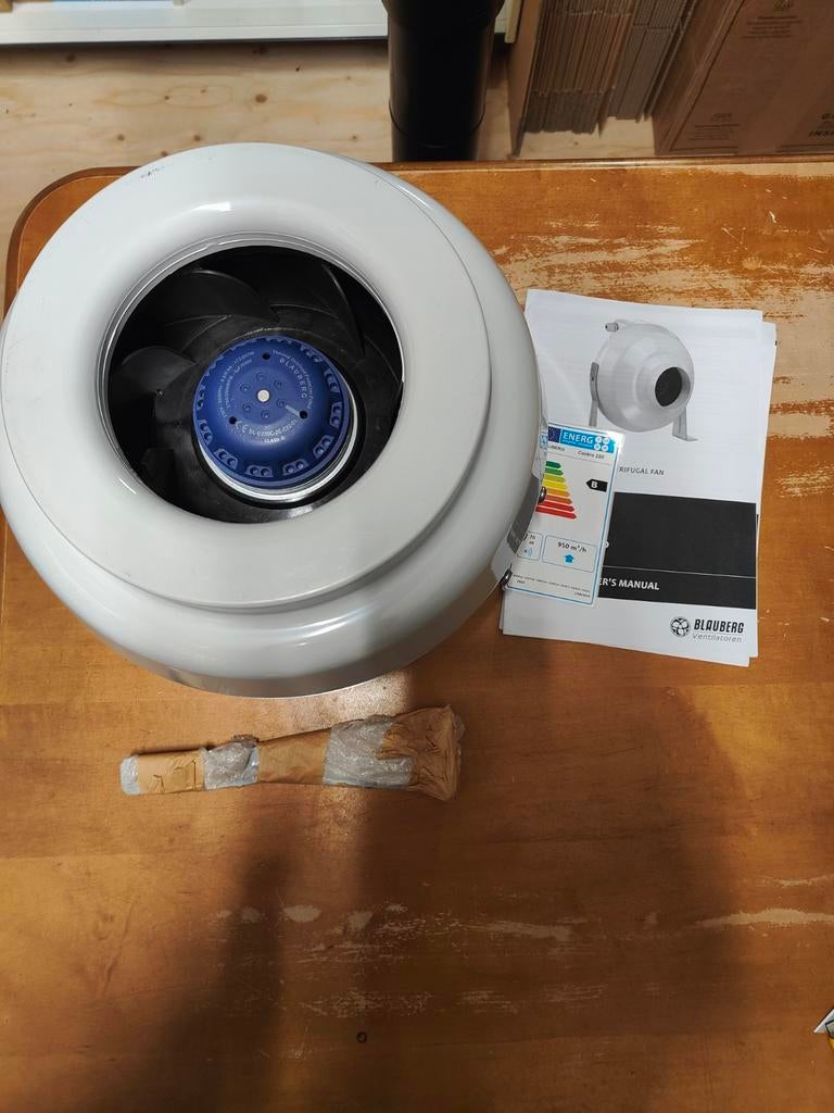 Blauberg Centro 250 buisventilator, Ophalen of Verzenden, Zo goed als nieuw, Afzuiger