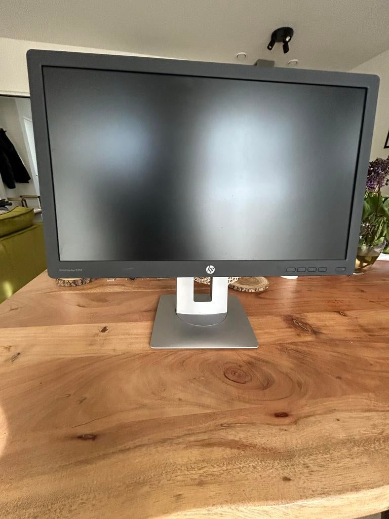 HP E232 Monitor - Full HD, IPS, In hoogte verstelbaar, Computers en Software, Monitoren, IPS, In hoogte verstelbaar, Full HD, Ophalen of Verzenden