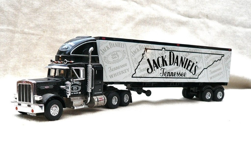 matchbox KS189/A Peterbilt 359 Jack Daniels 1/55., Ophalen of Verzenden, Zo goed als nieuw, Bus of Vrachtwagen, Matchbox