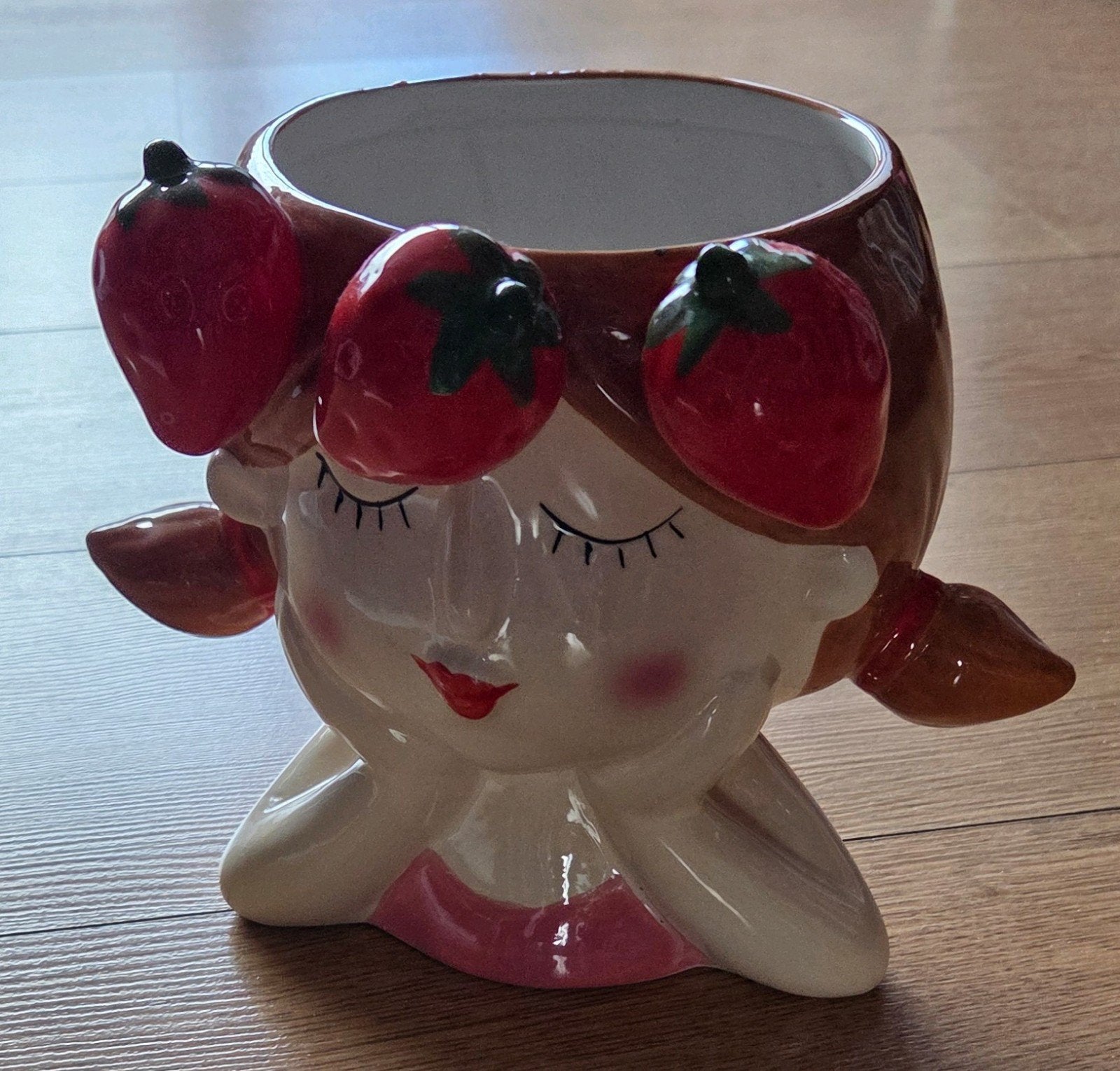 Bloempot met meisjes gezicht, Rond, Ophalen of Verzenden, Zo goed als nieuw, Aardewerk
