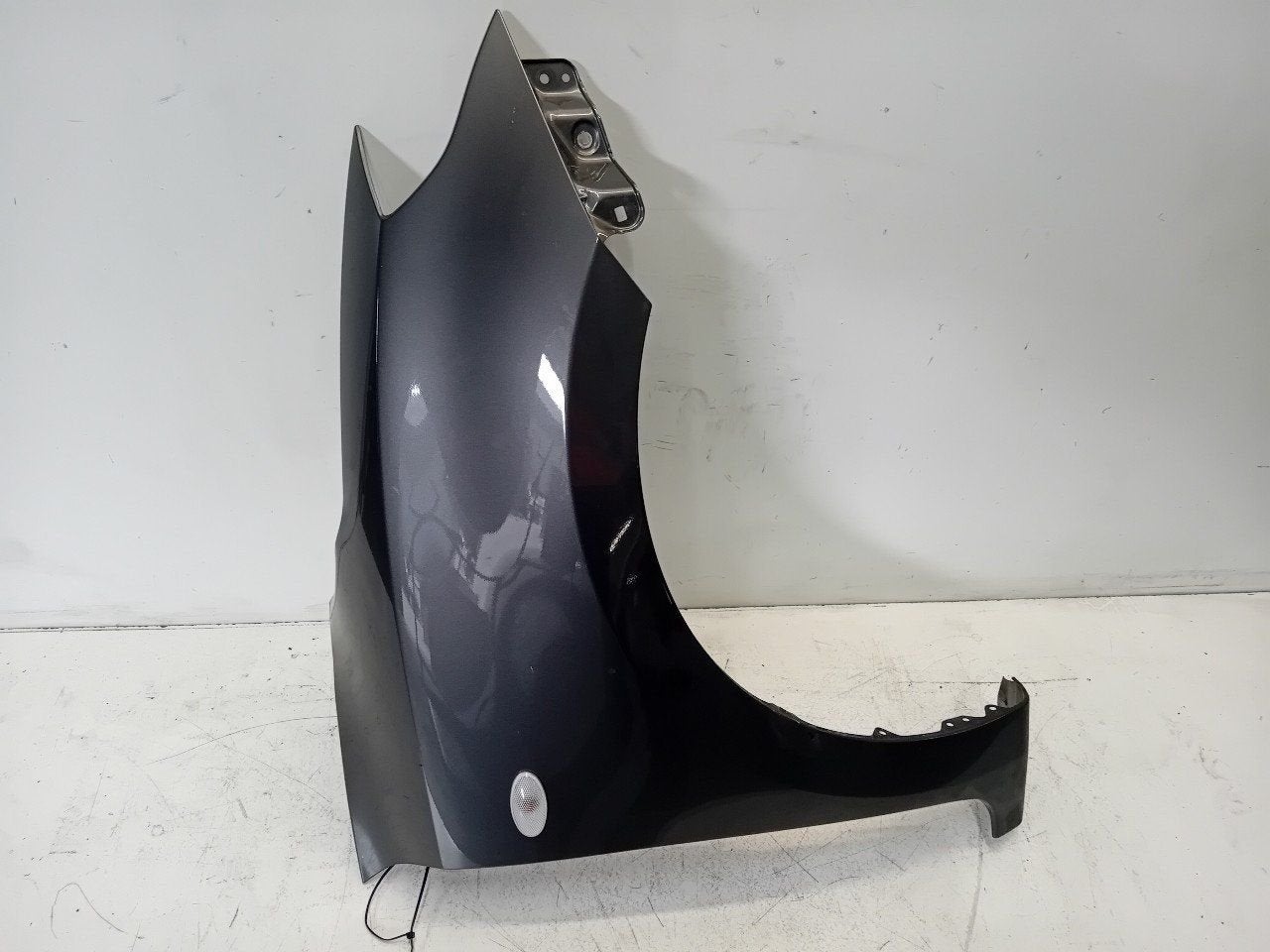 Spatbord rechts voor Suzuki Swift, Auto-onderdelen, Onderdelen@venauto.nl, Van der Ven Autorecycling B.V., Gebruikt, Ettenseweg 76, 4706 PB Roosendaal, The Netherlands